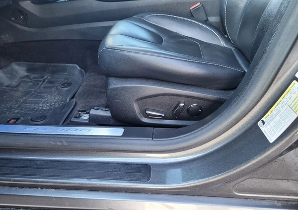 Ford Fusion cena 53000 przebieg: 132100, rok produkcji 2017 z Bełchatów małe 631